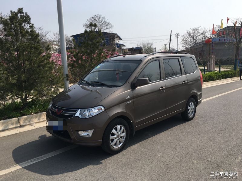 五菱宏光S 2015款 1.5L 手动标准型 价格5.80万