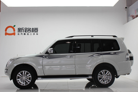 枣庄二手三菱帕杰罗 2018款 帕杰罗97 GLS3.8L 五门中东版 天窗自动