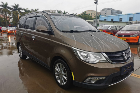 中山二手宝骏730 2014款 1.5L 手动 豪华导航型 ESP版 7座